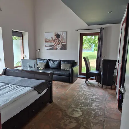 Nocleg ze śniadaniem De Limburgse Bergen 3*